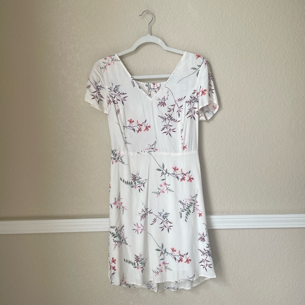 Old Navy White with Floral Short Sleeve Dress